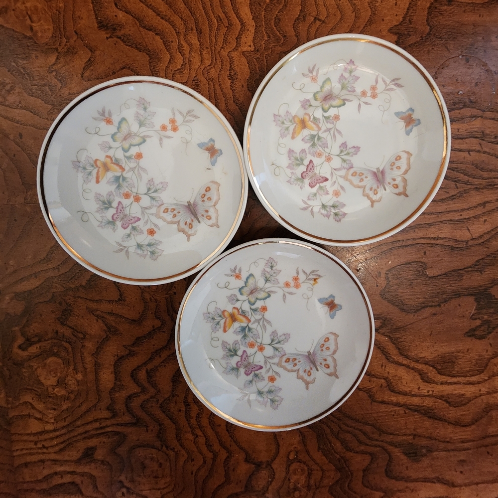 Avon 22K Gold Rim Trinket Trays.